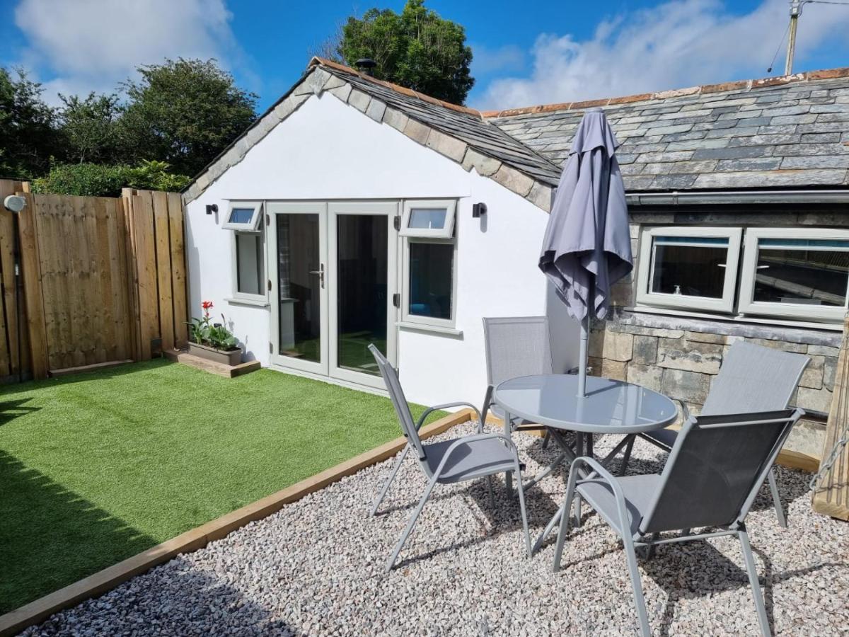 The Old Pottery 2 Person Dog Friendly Cottage Delabole Экстерьер фото